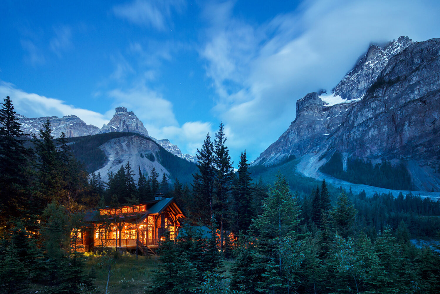 About the Lodge | Cathedral Mountain Lodge